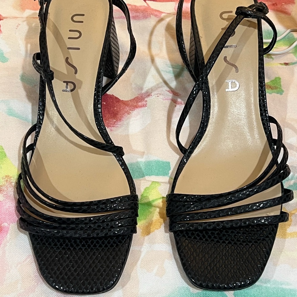 Unisa Black Textured Strappy Sandals